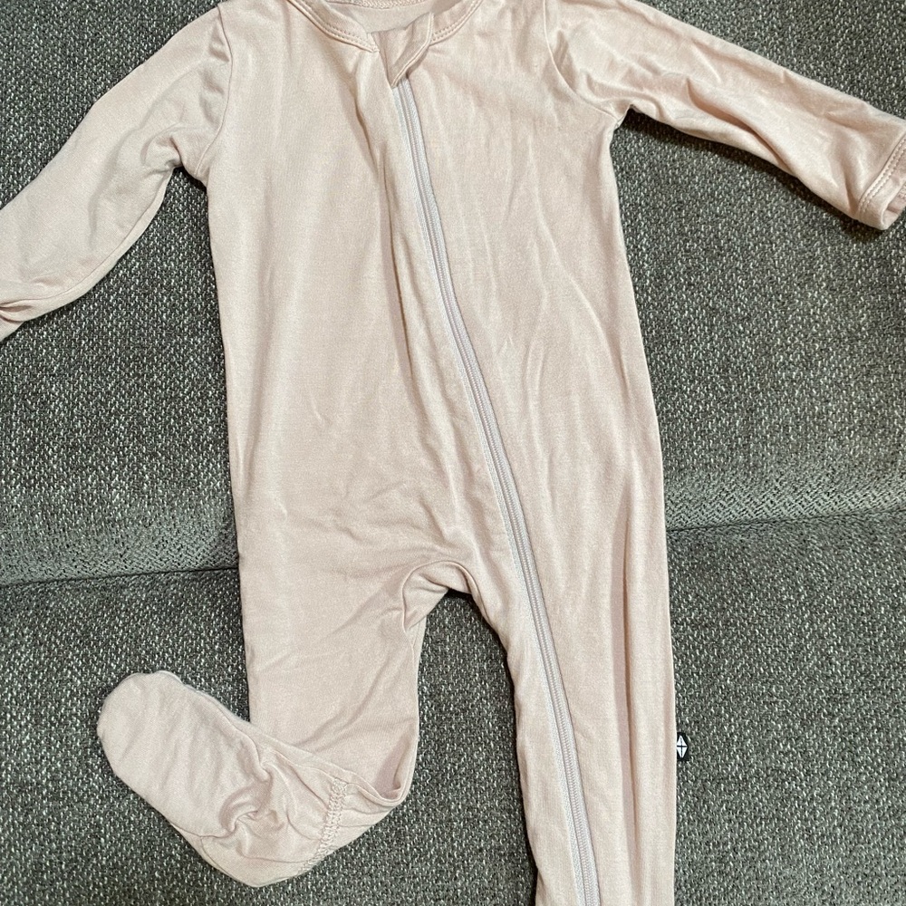Kyte BABY Light Pink Footed One-Piece Zipper Pajamas